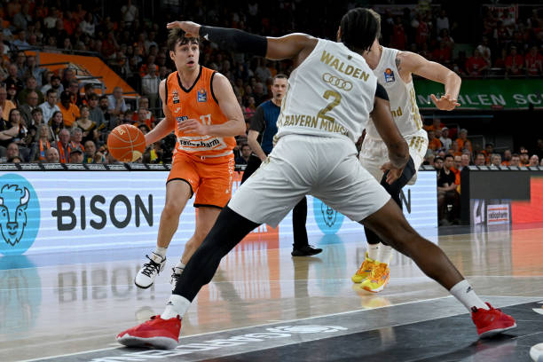 他以其战术 他以其战术