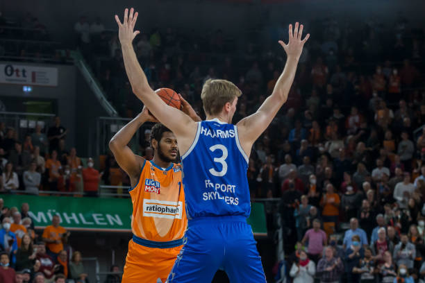 这名年轻球 这名年轻球