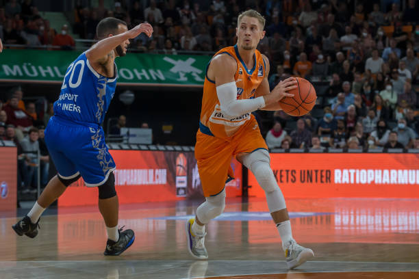 增加了替补 增加了替补