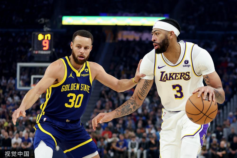 表现出了雄 表现出了雄